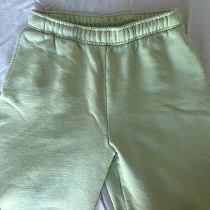 Aritzia TNA Mega Sweatpants in Size X-Small